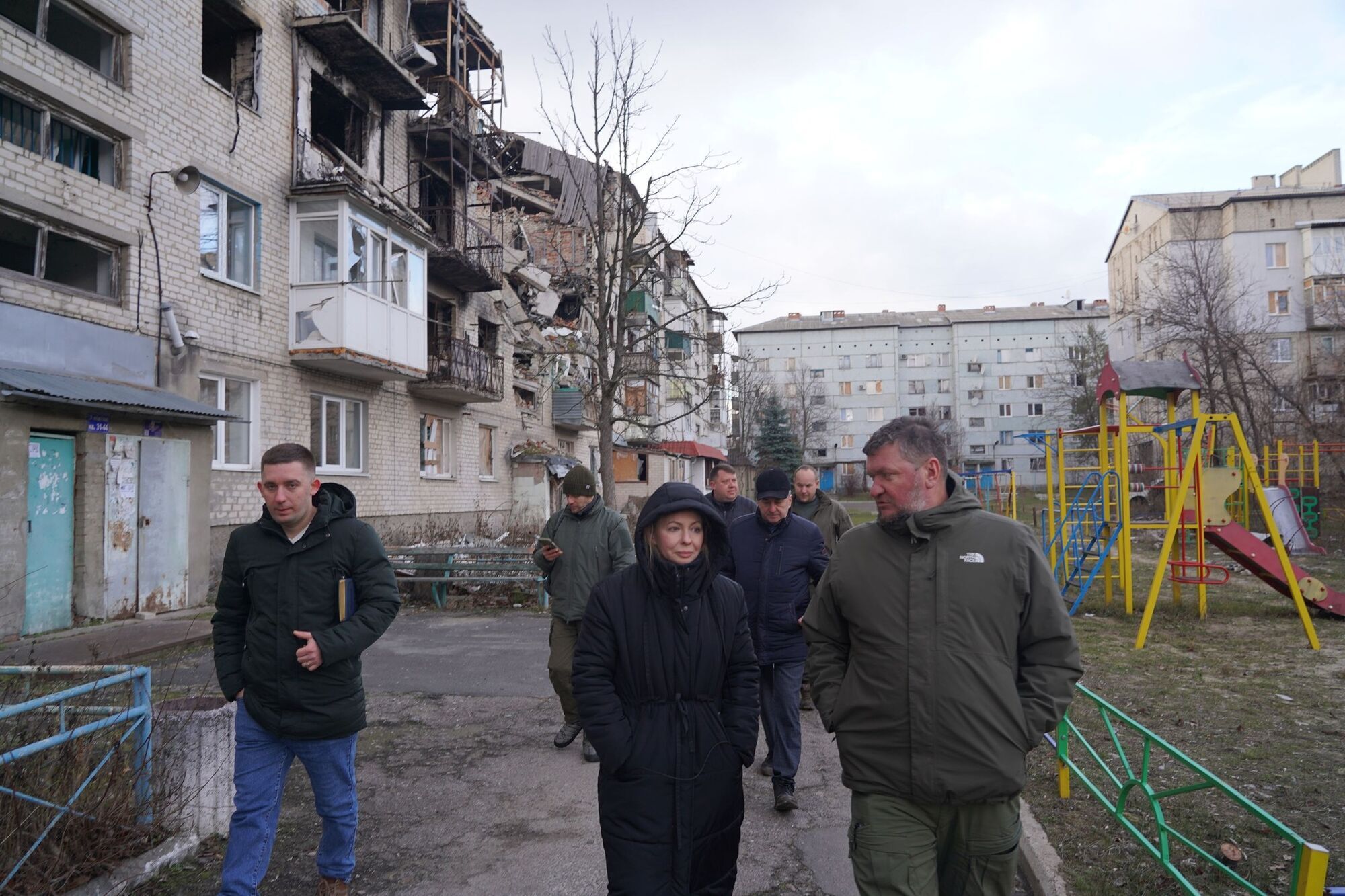 Владимир Рыбалкин показал разрушенный Святогорск участникам проекта взаимопомощи общин