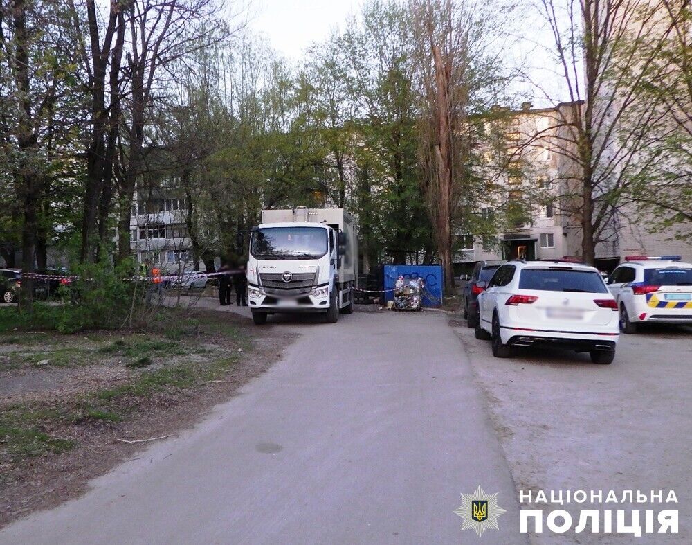 Спресували зі сміттям: комунальника з Житомирщини можуть посадити на 5 років через смерть безхатька