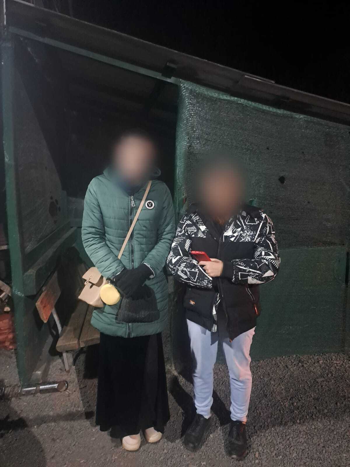 Пограничники разоблачили мужчину, выдававшего себя в женщину