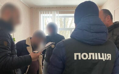 Взятка за »специальный» диагноз: в Сумской области разоблачили врача