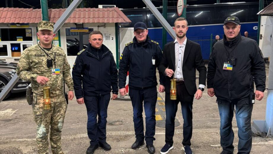 Благодатний вогонь прибув в Україну через пункт пропуску ”Устилуг”