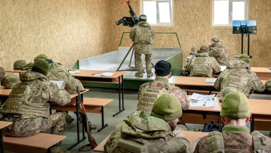 Служба в тилу: ЗСУ скорочує програму підготовки для обмежено придатних військових