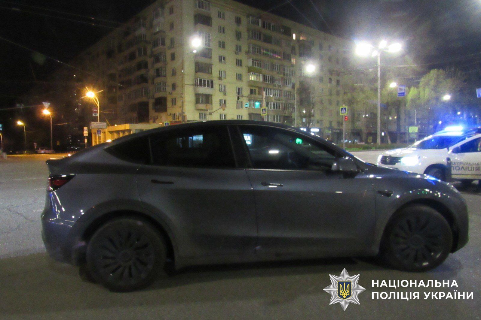 Пьяный водитель Tesla хотел ''договориться'' с киевскими патрульными за 15 тысяч гривен