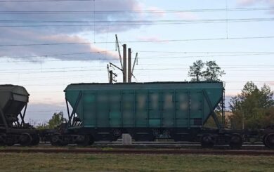 Девушка в Буче получила серьезные ожоги после удара током на крыше поезда
