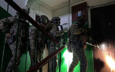 В Украине ликвидируют нарколаборатории: полиция проводит сотни обысков
