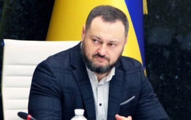 Скандал с пенсиями прокуроров: Сергей Бижко получает огромные выплаты и продолжает работать