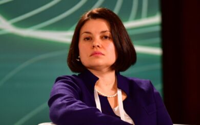 Наличные в валюте имущество на родственников: то скрывает декларация главы ГНС Карнаух