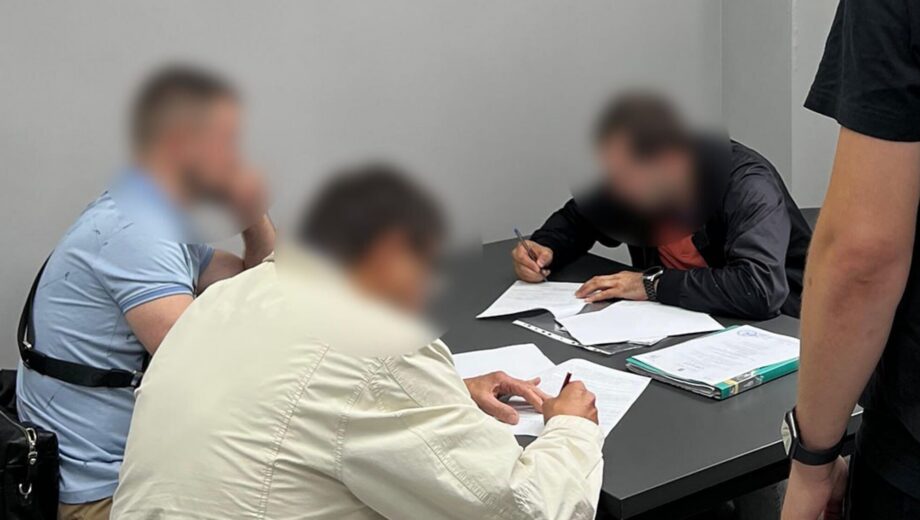 Искусство военного освоения: чиновники заработали на школах, укрытиях и тендерах более 6 миллионов