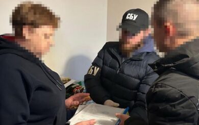 Віддала окупантам 24 ”швидкі” для депортації українських дітей до рф: СБУ затримала чиновницю-зрадницю