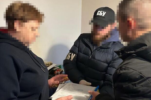 Віддала окупантам 24 ”швидкі” для депортації українських дітей до рф: СБУ затримала чиновницю-зрадницю