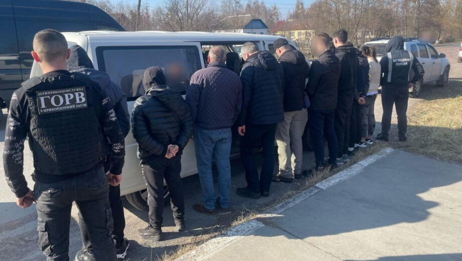 Житомирські прикордонники припинили незаконне переправлення чоловіків до Євросоюзу