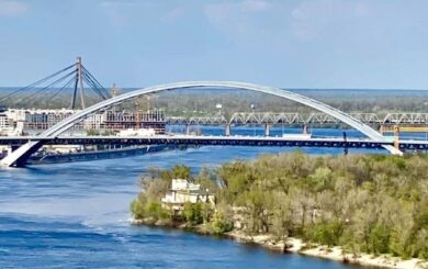 Подчиненные Кличко переплатили 3,5 миллиона во время строительства Подольского моста