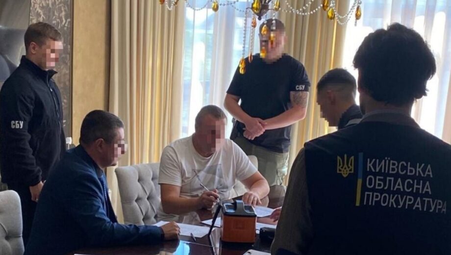 Київська область: ексдепутат організував видобуток супіску на десятки мільйонів