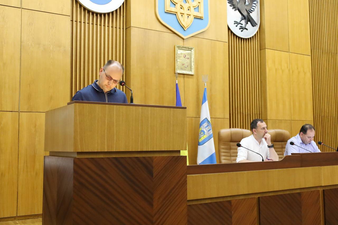 Депутати Івано-Франківська закликали заборонити аборти в Україні