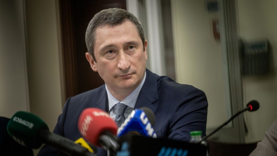 Министра Чернышева, подозреваемого в коррупции, оставили в должности