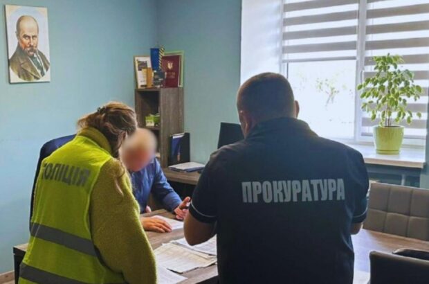 Кущі ”золотої” вартості: у Києві посадовець заплатив 1,2 млн за рослини, які можна було взяти безкоштовно