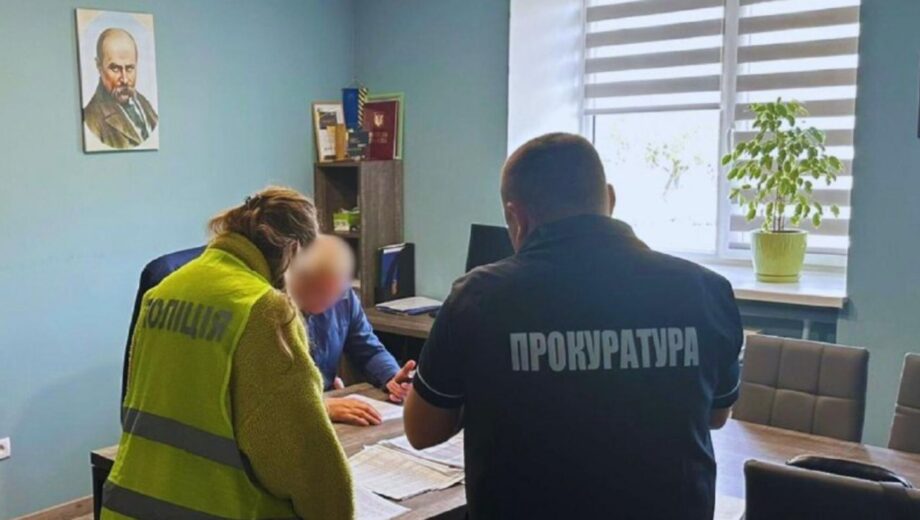 Кусты »золотой» стоимости: в Киеве чиновник заплатил 1,2 млн за растения, которые можно было взять бесплатно