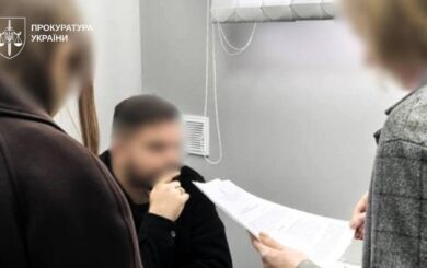 Земля, квартира и миллионы доходов: депутата райсовета подозревают во лжи в декларациях на 46 миллионов