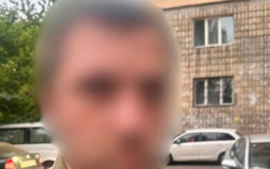 Поверил »полковникам СБУ»: 83-летний профессор отдал мошенникам 11 млн. грн.