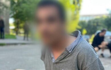 В Киеве задержали мародера, обокравшего офис после российской атаки