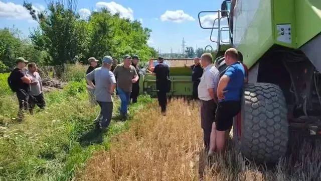 Небезпечні ''їжаки'' на полях Житомирщини: селяни Рихальського заявляють про рейдерську атаку 