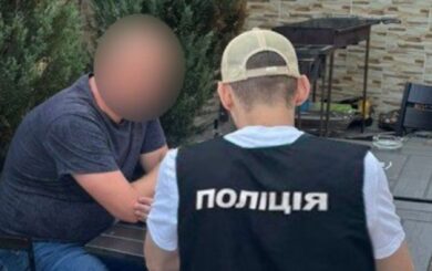 Продаж деревини з порушенням: ексдиректор агролісгоспу завдав збитків громаді