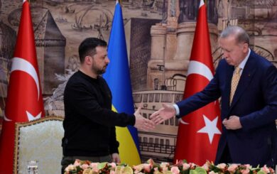 Мирные переговоры через посредников: Украина планирует саммит по России — Reuters
