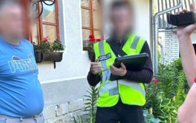 В Івано-Франківську викрили канал втечі чоловіків за кордон: організатор – пенсіонер