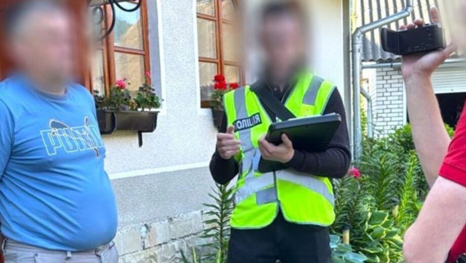 В Івано-Франківську викрили канал втечі чоловіків за кордон: організатор – пенсіонер