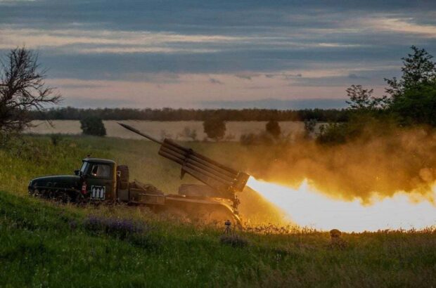 ВСУ содержат Мирноград: ожесточенные бои в Донецкой области