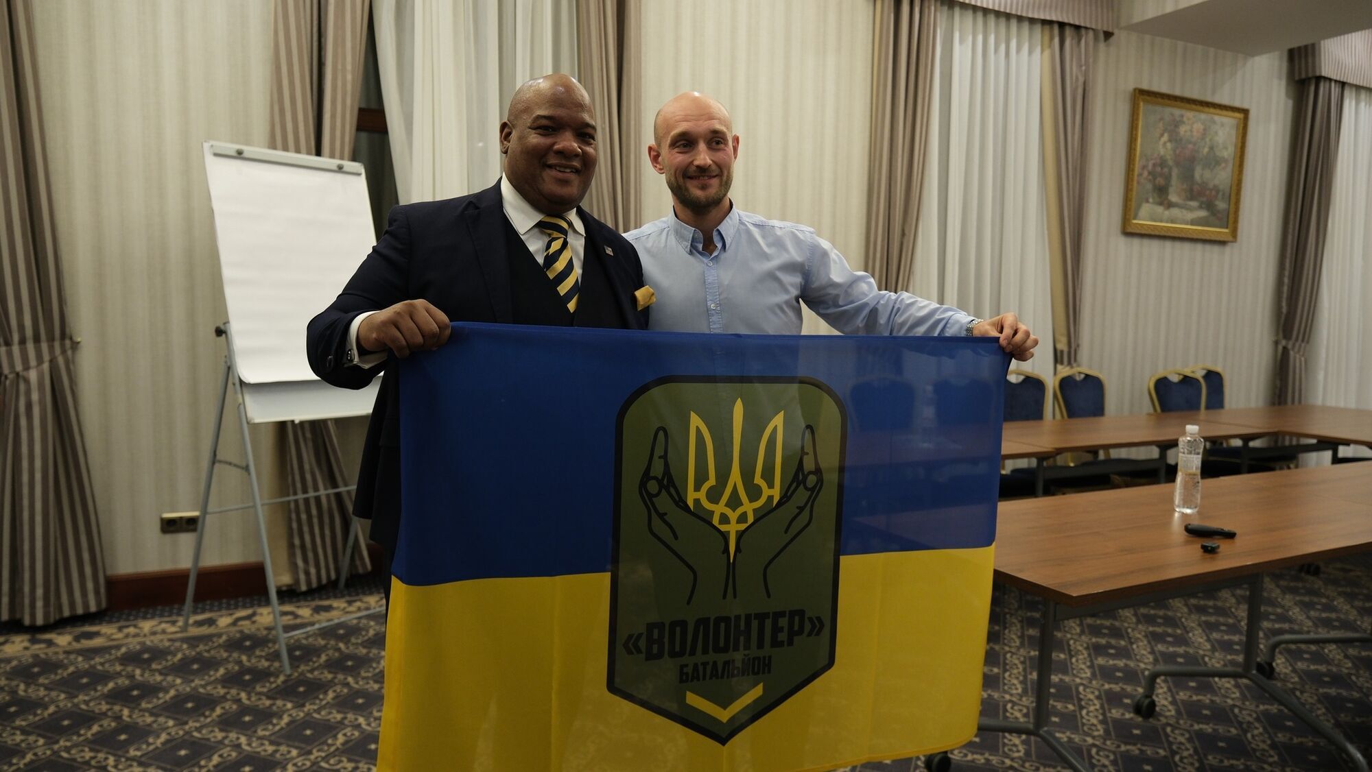 Марк Бернс та Ігор Бондарчук