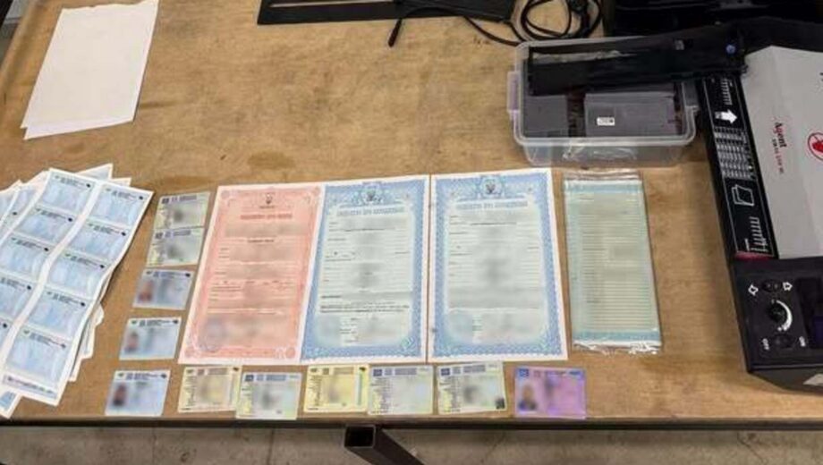 На Буковині викрили масштабну схему підробки документів