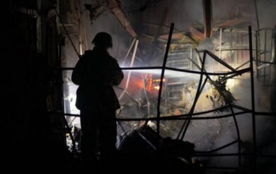 Пожежі у Харкові, Дніпрі та Запорізькій області: що відомо про атаку дронами