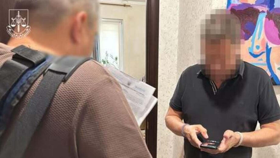У Дніпрі чоловіка засудили на 8 років за спробу передачі наркотиків до колонії