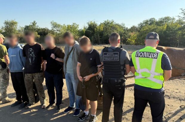 На Одещині затримали переправників призовників через кордон