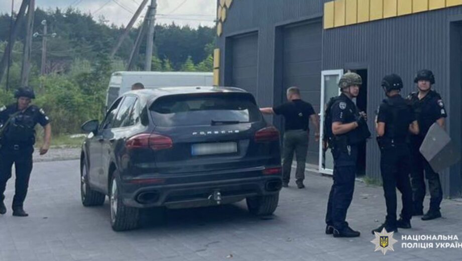 Двое мужчин погибли в офисе автосервиса во Львовской области