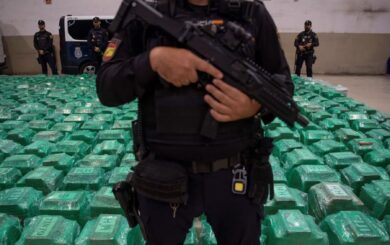 В Испании арестовали высокопоставленного полицейского: в его доме нашли 20 млн евро наличными