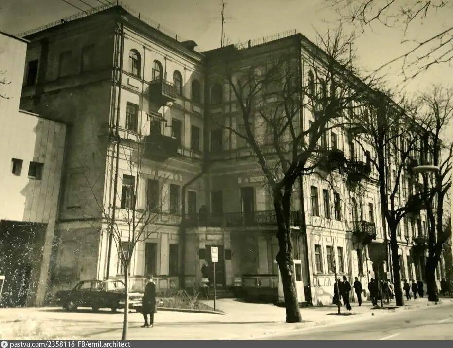 У центрі Києва знищили фасад історичної будівлі архітектора Шіле, побудованої в 1877 році