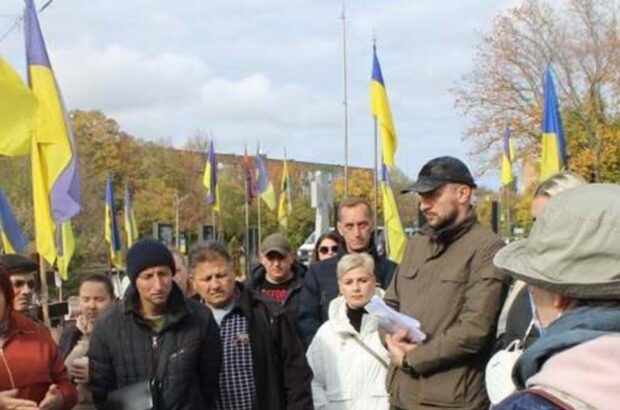”Це завдання №1 українського суспільства”: у Берестинській громаді з ініціативи Громради при ХОВА вшанували пам’ять українських Героїв