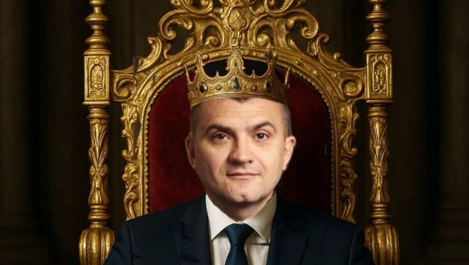 Чистки в Хмельницком горсовете: работника уволили за брань под критикой мэра?