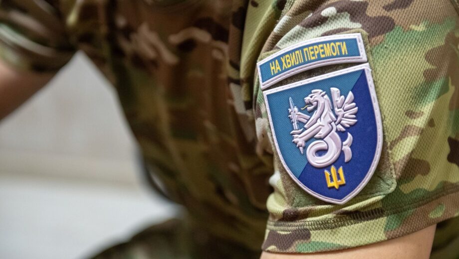 »Россияне ударили по центру села, где не было плаца»: в 30-м корпусе морской пехоты прокомментировали трагедию