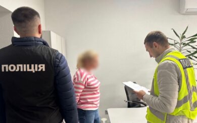 Корупційна схема в управлінні освіти Києва: пів мільйона розікрали на шкільній фарбі
