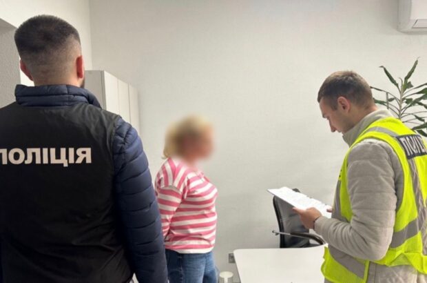 Коррупционная схема в управлении образования Киева: полмиллиона разворовали на школьной краске