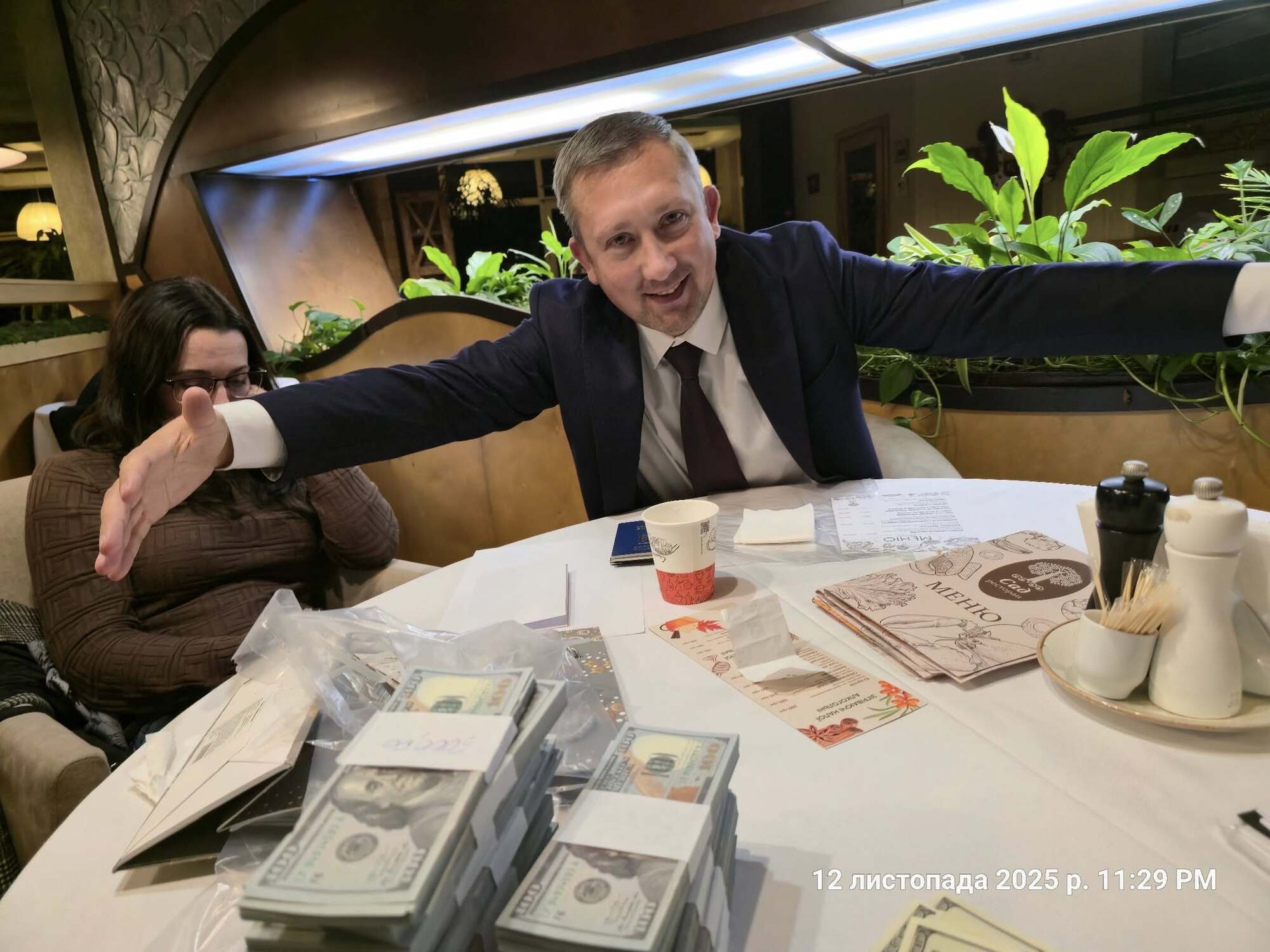 Валерій Токарь є засновником і керівником партії ''Гарант'', яку ліквідували у жовтні 2024 року через підроблення документів
