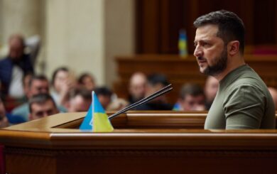 Зеленский внес в ВРУ законопроекты о продлении военного положения и мобилизации на 90 дней