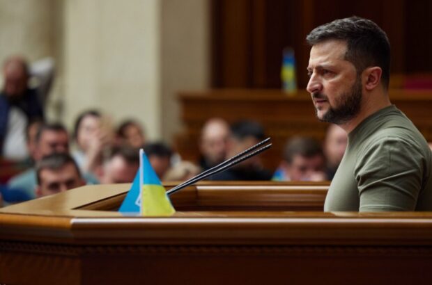 Зеленський вносить до Ради законопроєкт про множинне громадянство