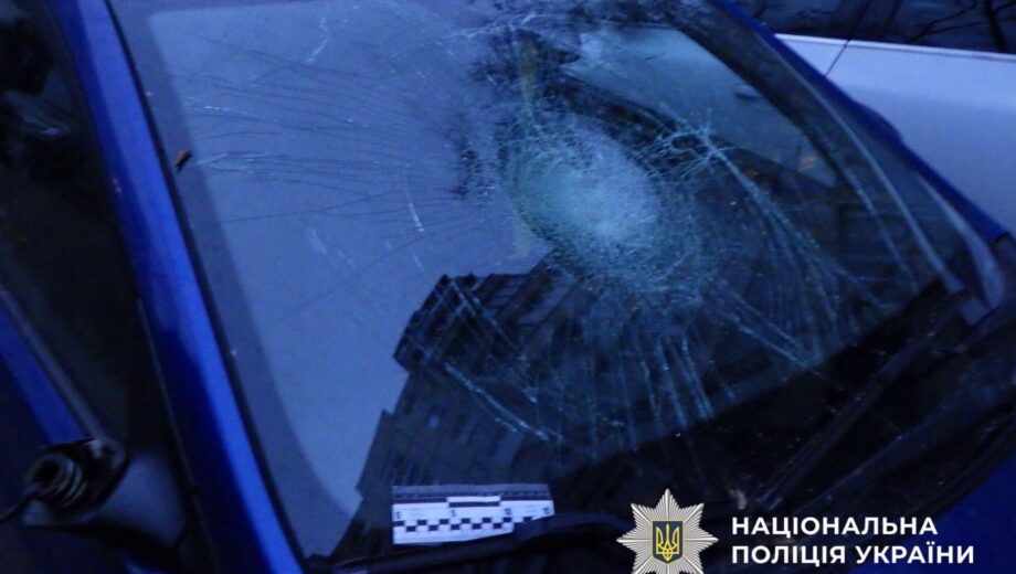 Пьяный мужчина разбил авто в Киеве и оправдался »потерей контроля»: полиция задержала нарушителя