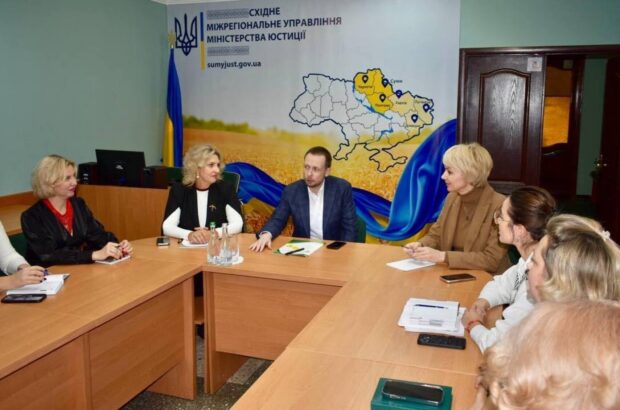 »Сумщина держится»: чиновник Министерства юстиции Гайченко проверил работу госслужб в прифронтовом регионе