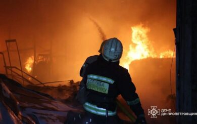 Целенаправленный удар по лекарствам: в Днепре сгорели склады фармкомпаний