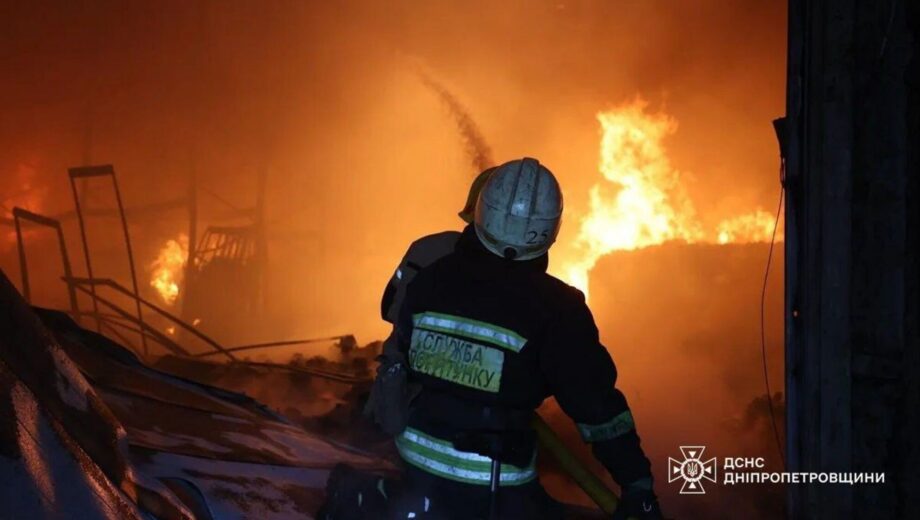 Цілеспрямований удар по ліках: у Дніпрі згоріли склади фармкомпаній